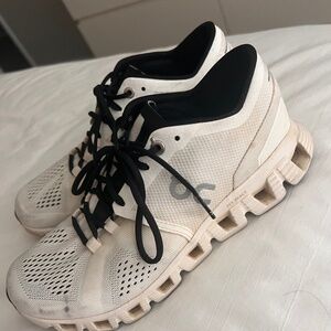 On Cloud X running shoe